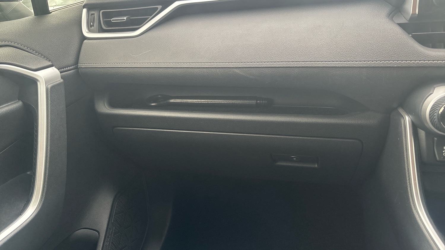Used Toyota RAV4 2020 for sale - 76131114: Photo 35