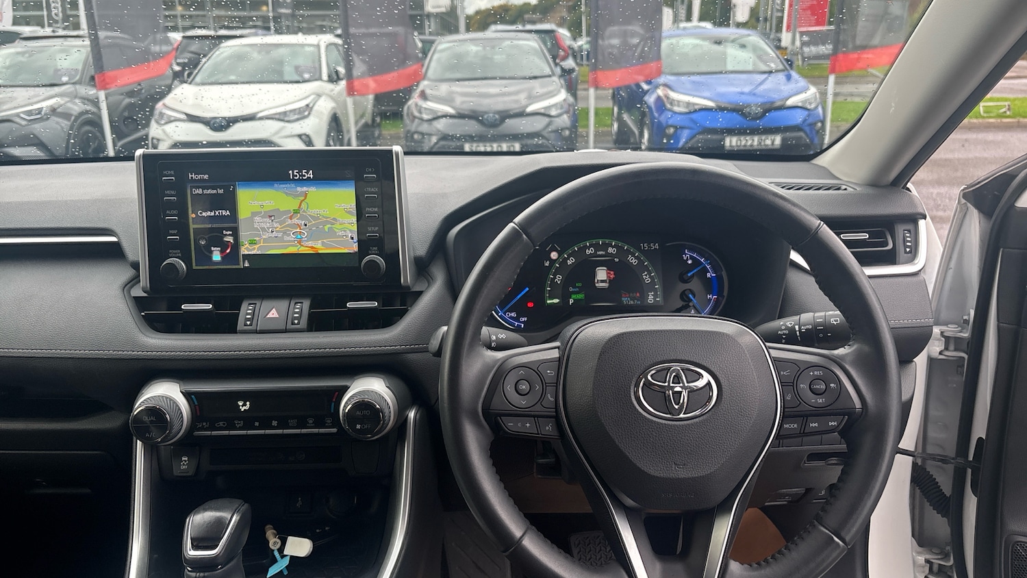 Used Toyota RAV4 2020 for sale - 76131114: Photo 6