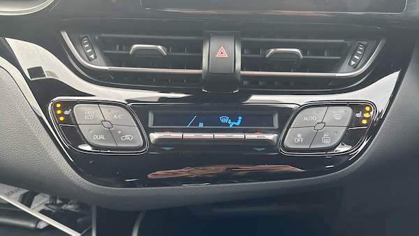 Used Toyota C-HR 2023 for sale - 76234638: Photo 33