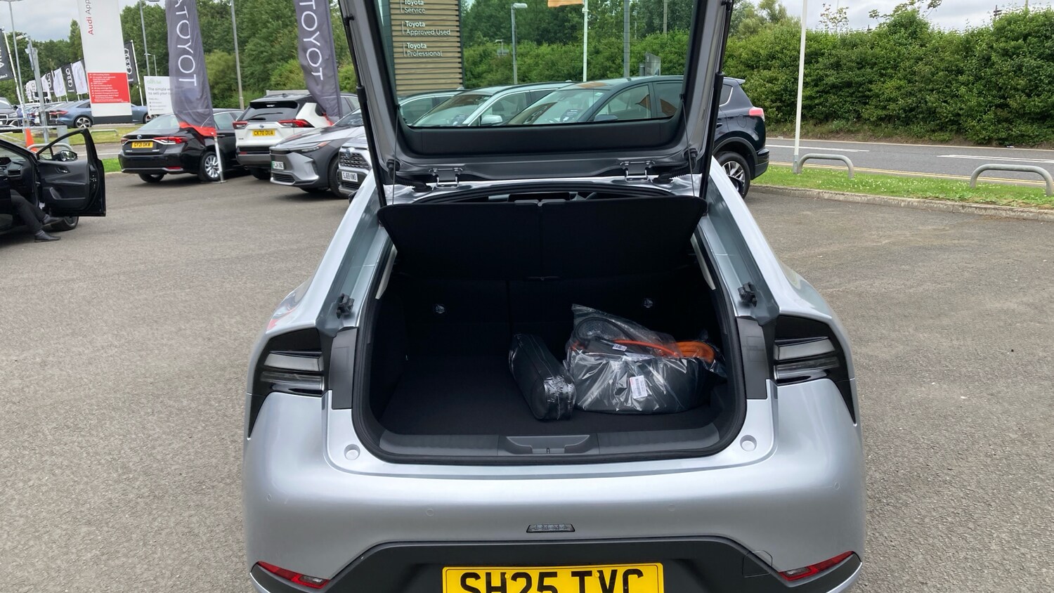 Used Toyota Prius 2025 for sale - 77707378: Photo 14