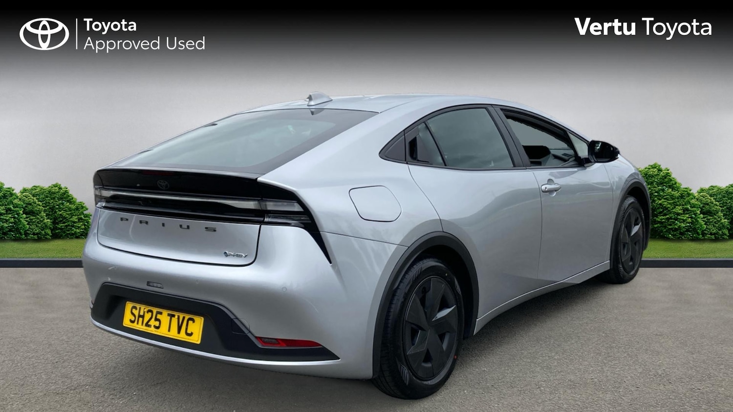 Used Toyota Prius 2025 for sale - 77707378: Photo 2