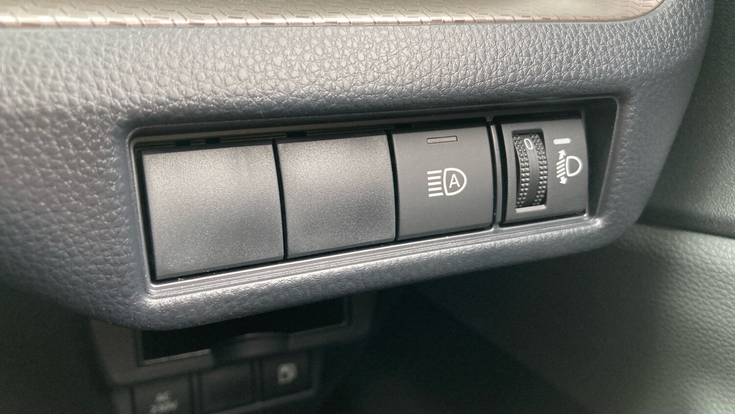 Used Toyota Prius 2025 for sale - 77707378: Photo 28