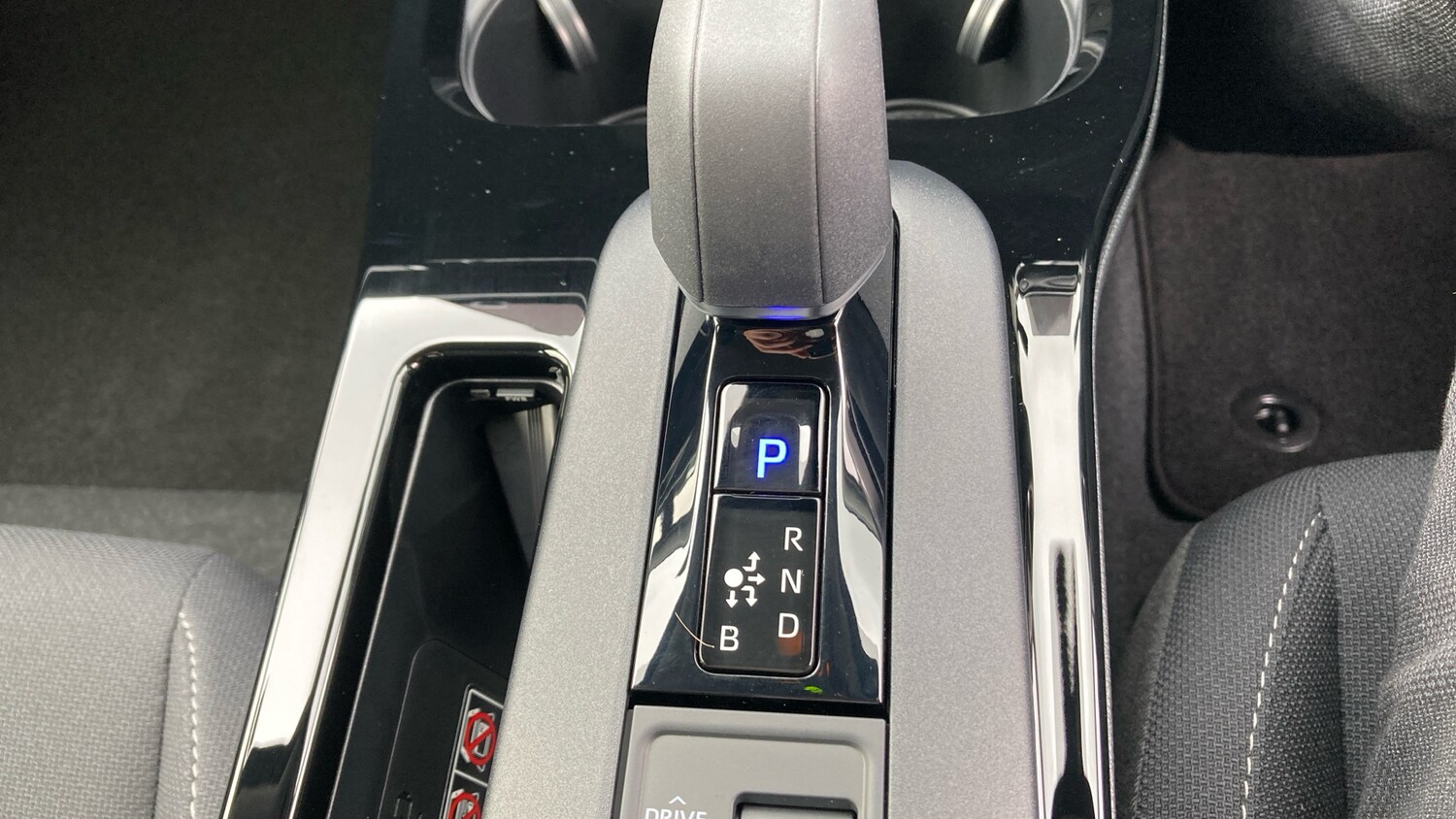 Used Toyota Prius 2025 for sale - 77707378: Photo 31