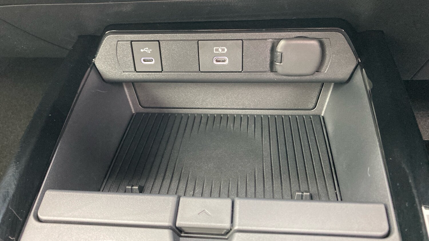 Used Toyota Prius 2025 for sale - 77707378: Photo 32