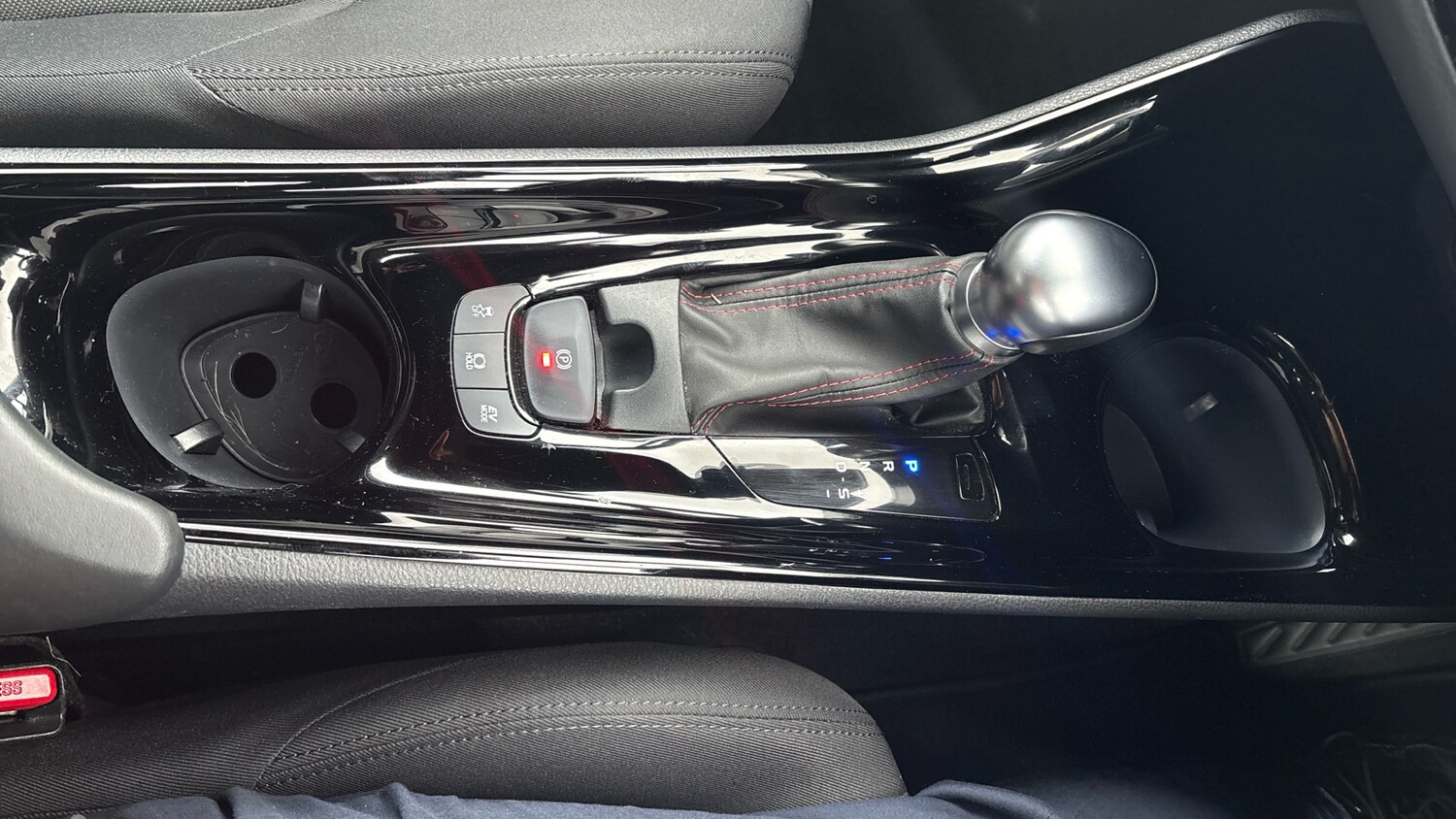 Used Toyota C-HR 2021 for sale - 78064337: Photo 32