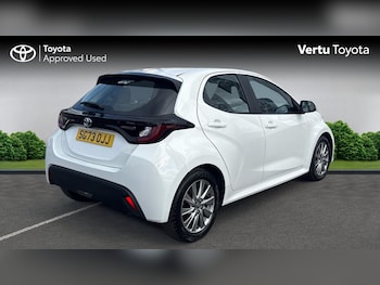 Used Toyota Yaris 2023 for sale - 79444594: Photo