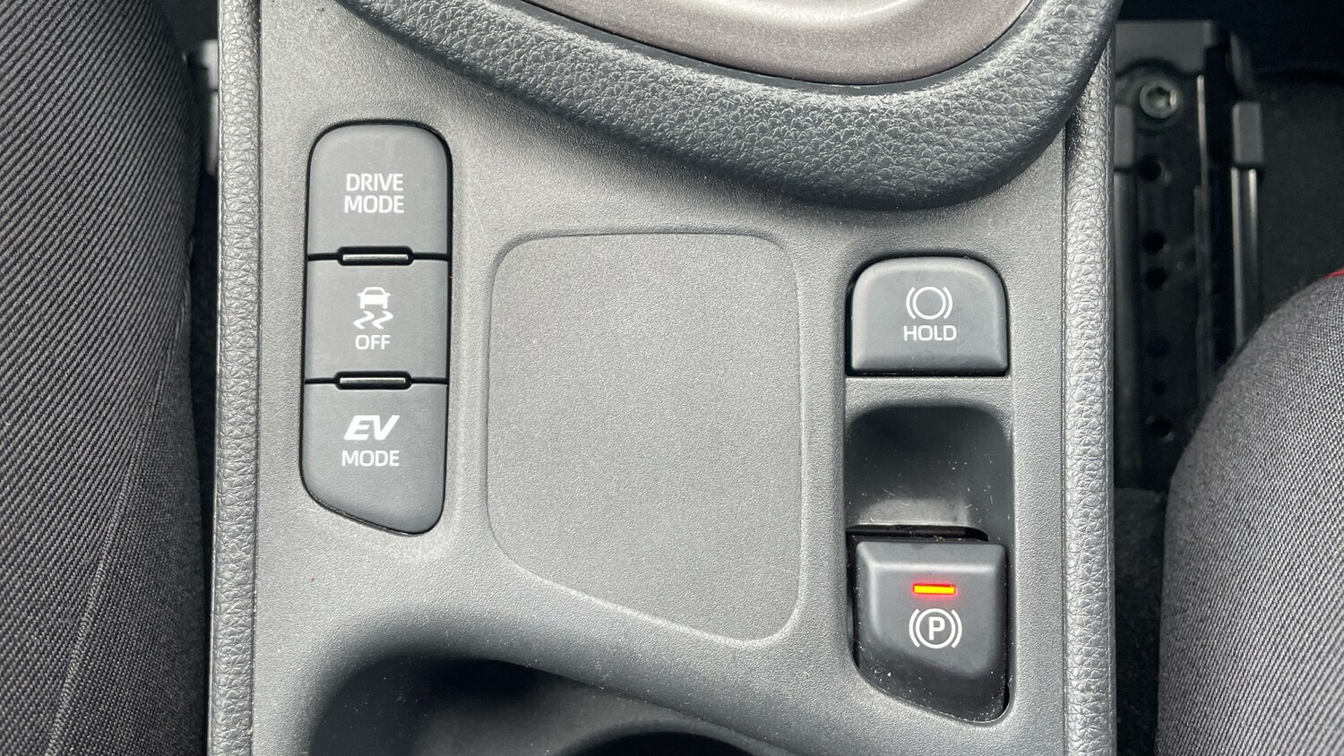 Used Toyota Yaris 2023 for sale - 77983911: Photo 34