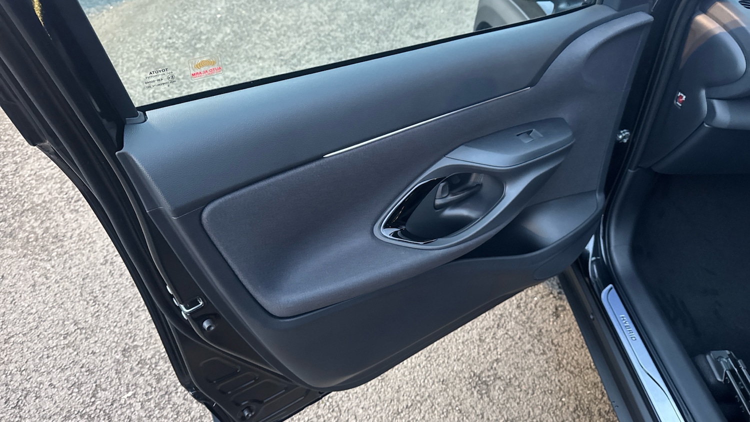 Used Toyota Yaris Cross 2025 for sale - 77136822: Photo 33