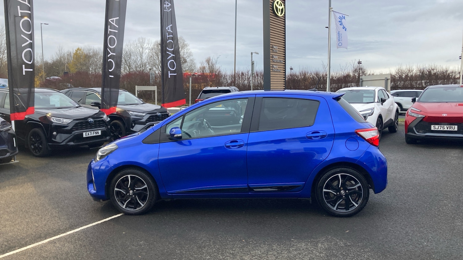 Used Toyota Yaris 2017 for sale - 76830561: Photo 17