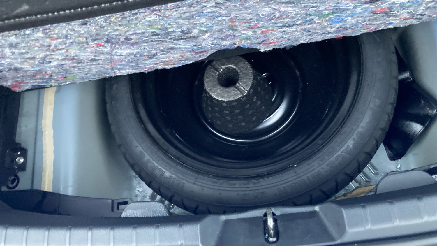 Used Toyota Yaris 2017 for sale - 76830561: Photo 24