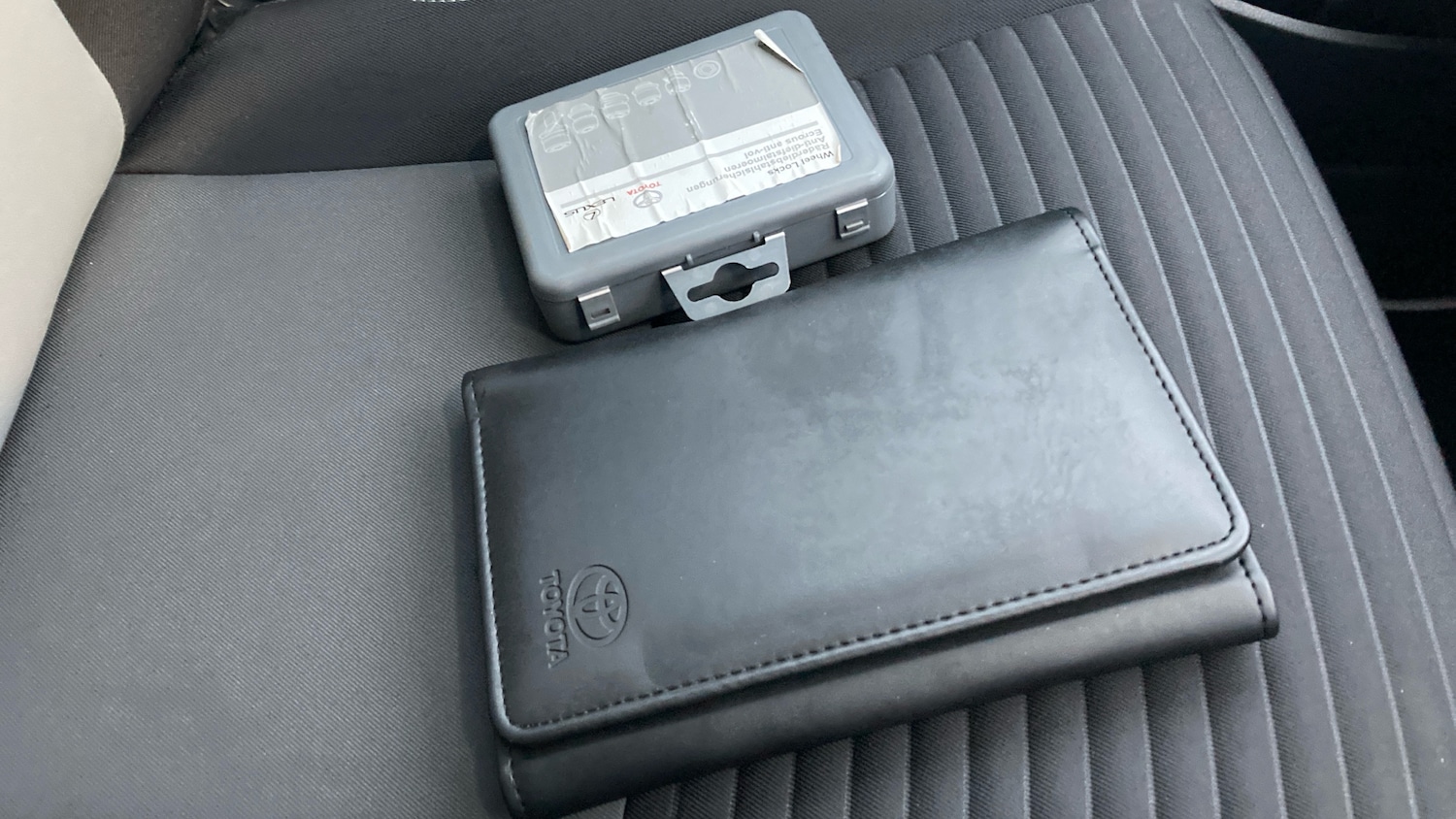 Used Toyota Yaris 2017 for sale - 76830561: Photo 38