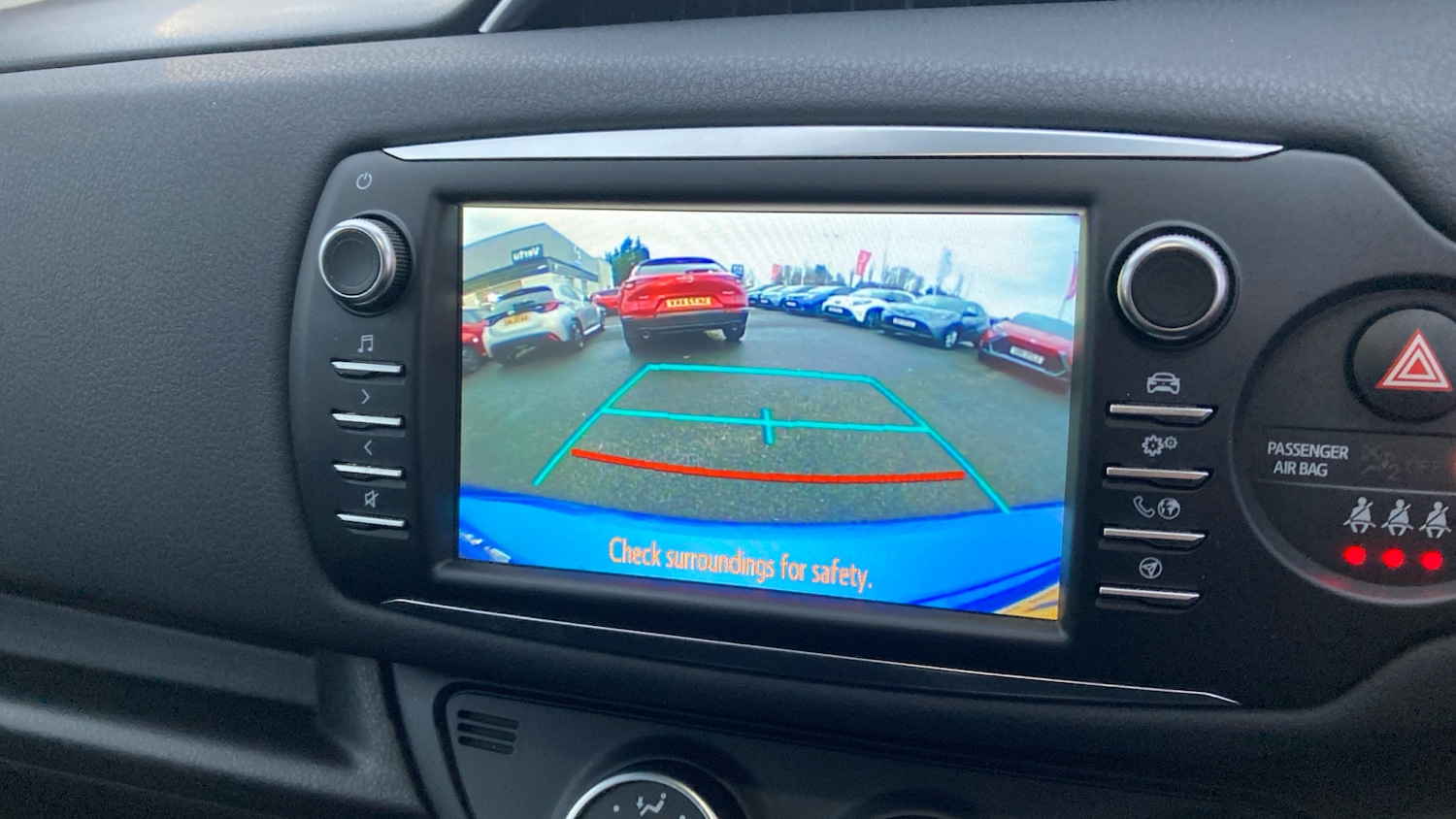 Used Toyota Yaris 2017 for sale - 76830561: Photo 41