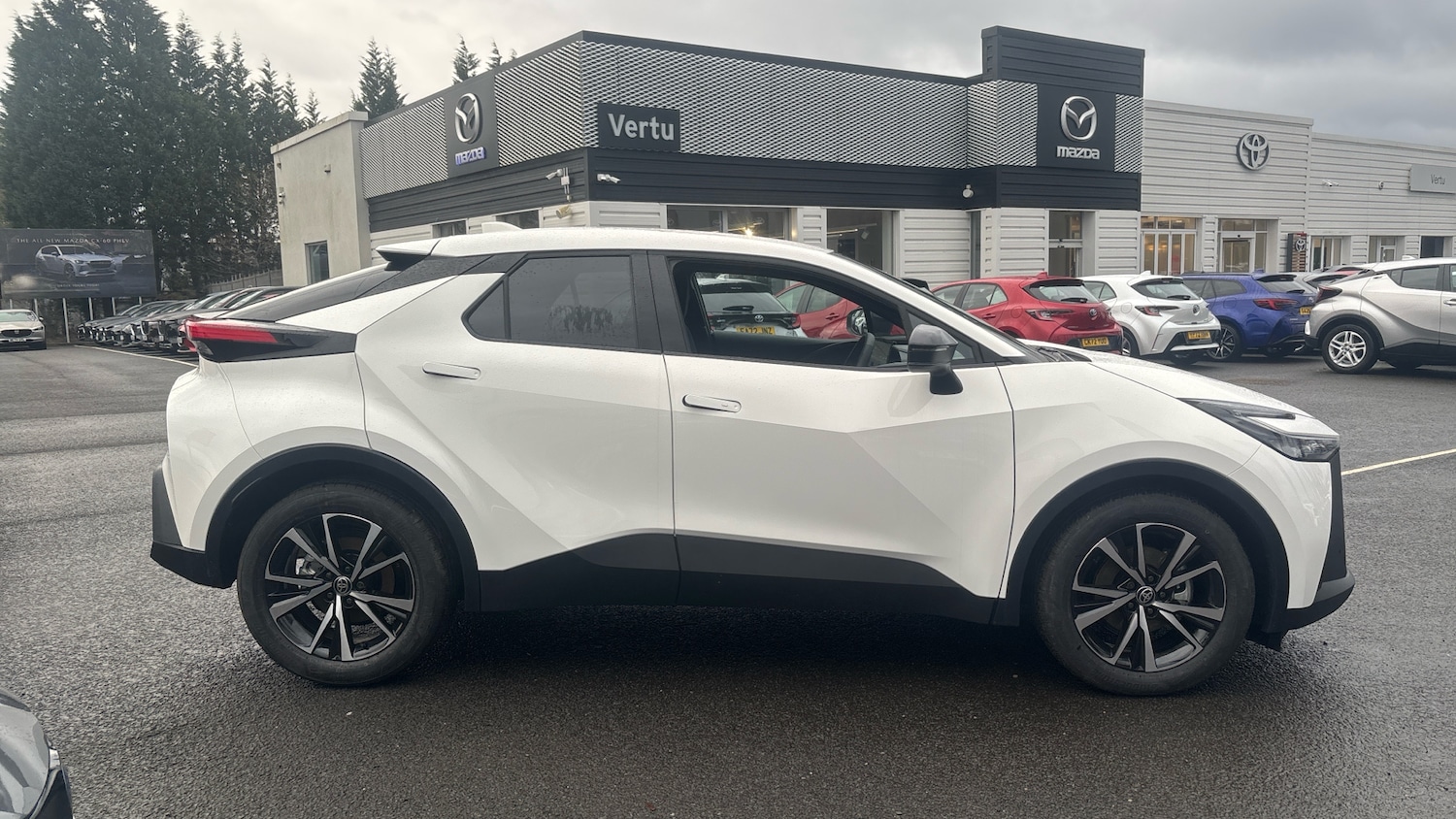 Used Toyota C-HR 2025 for sale - 76796801: Photo 16