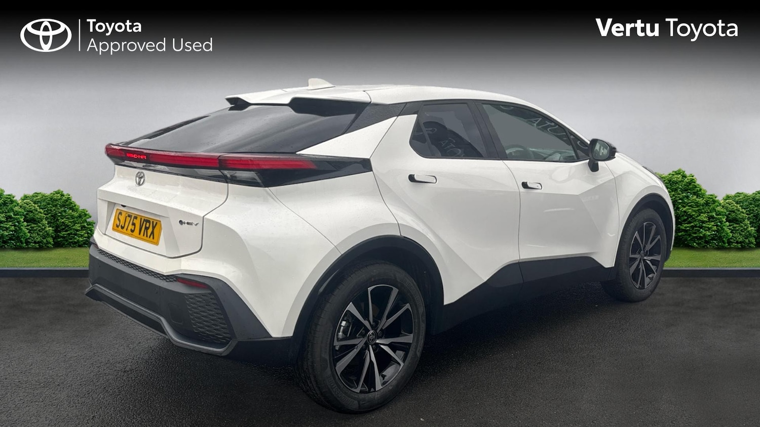 Used Toyota C-HR 2025 for sale - 76796801: Photo 2