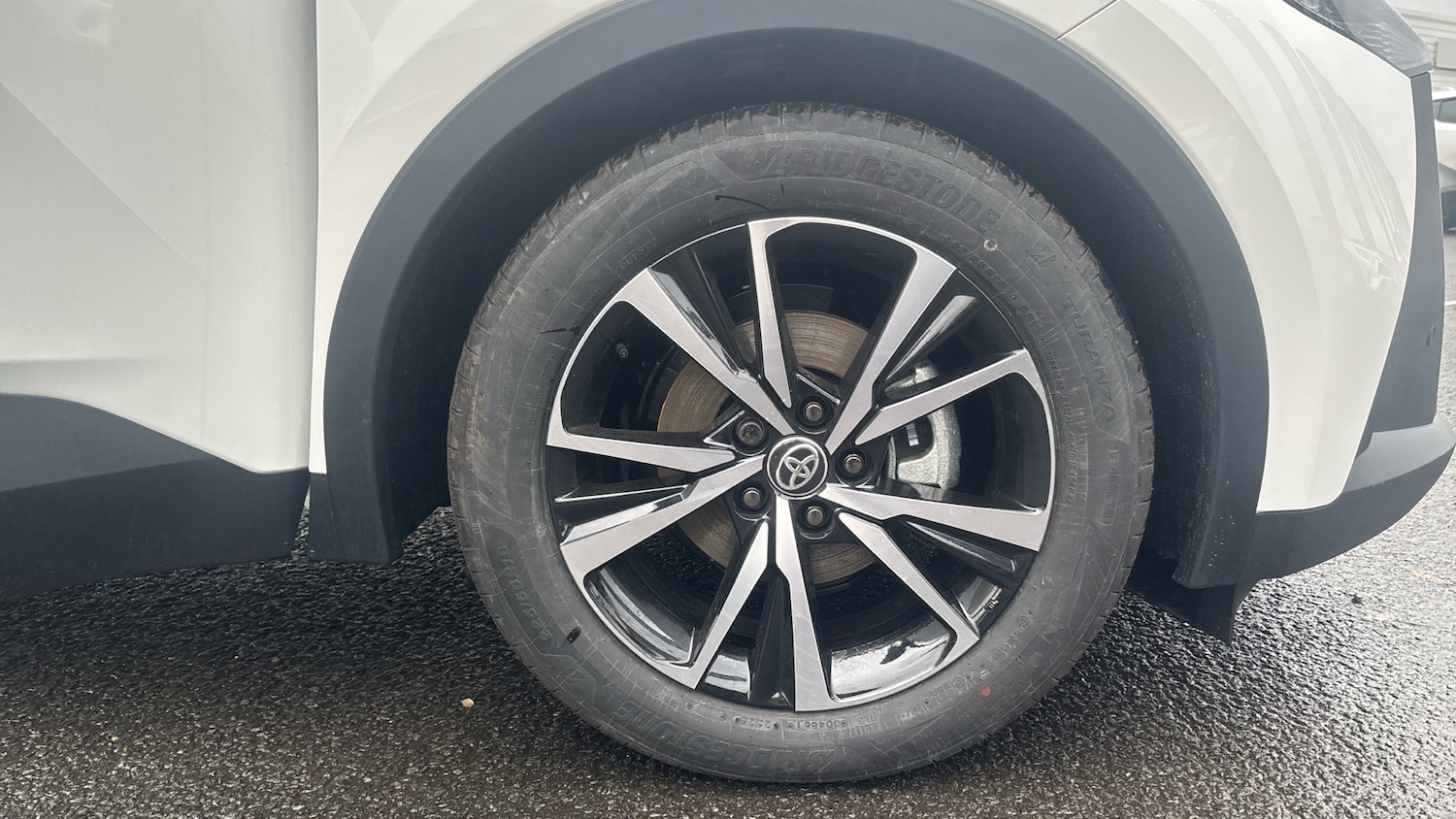 Used Toyota C-HR 2025 for sale - 76796801: Photo 30