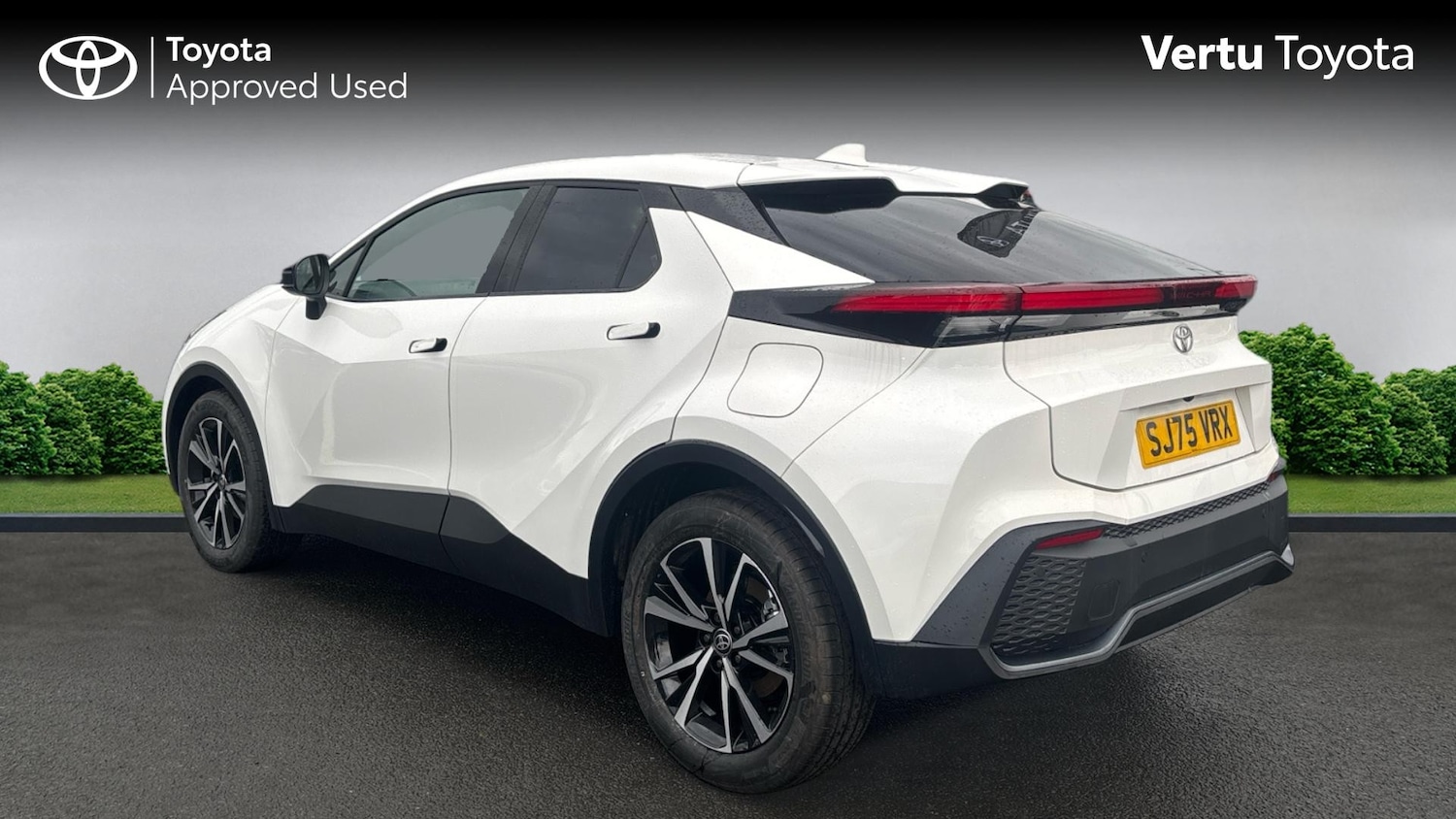 Used Toyota C-HR 2025 for sale - 76796801: Photo 4
