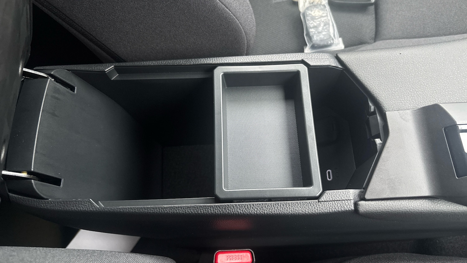 Used Toyota C-HR 2025 for sale - 76796801: Photo 43