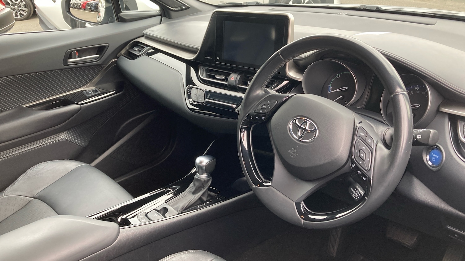 Used Toyota C-HR 2019 for sale - 76170642: Photo 11