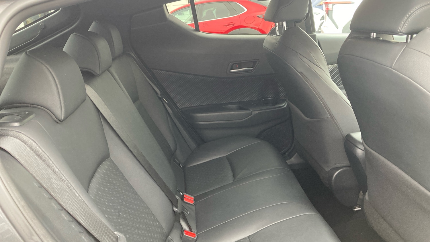 Used Toyota C-HR 2019 for sale - 76170642: Photo 13