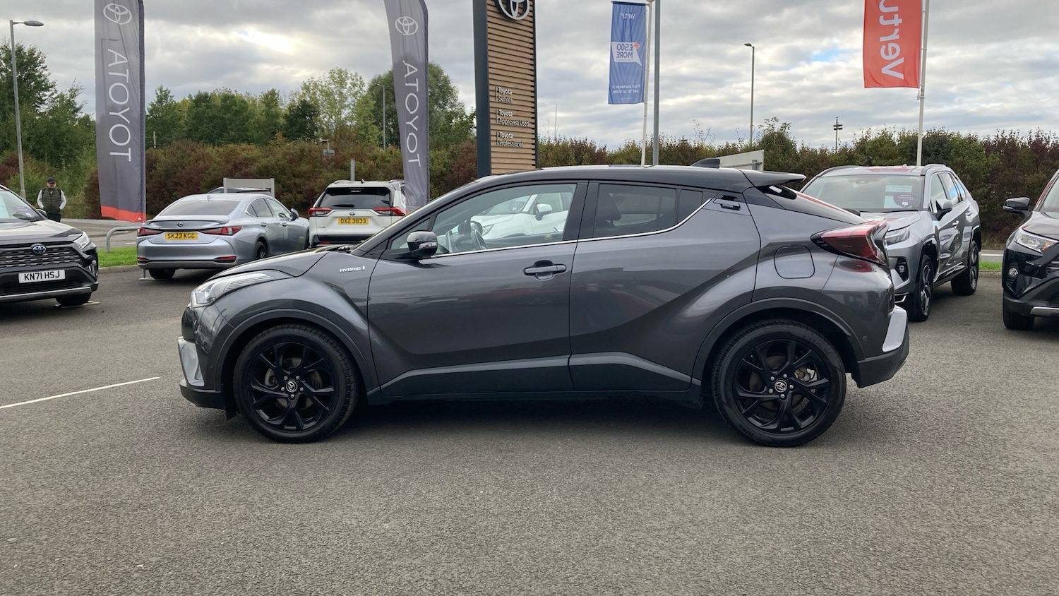 Used Toyota C-HR 2019 for sale - 76170642: Photo 17