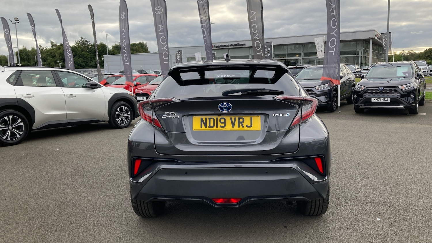 Used Toyota C-HR 2019 for sale - 76170642: Photo 19
