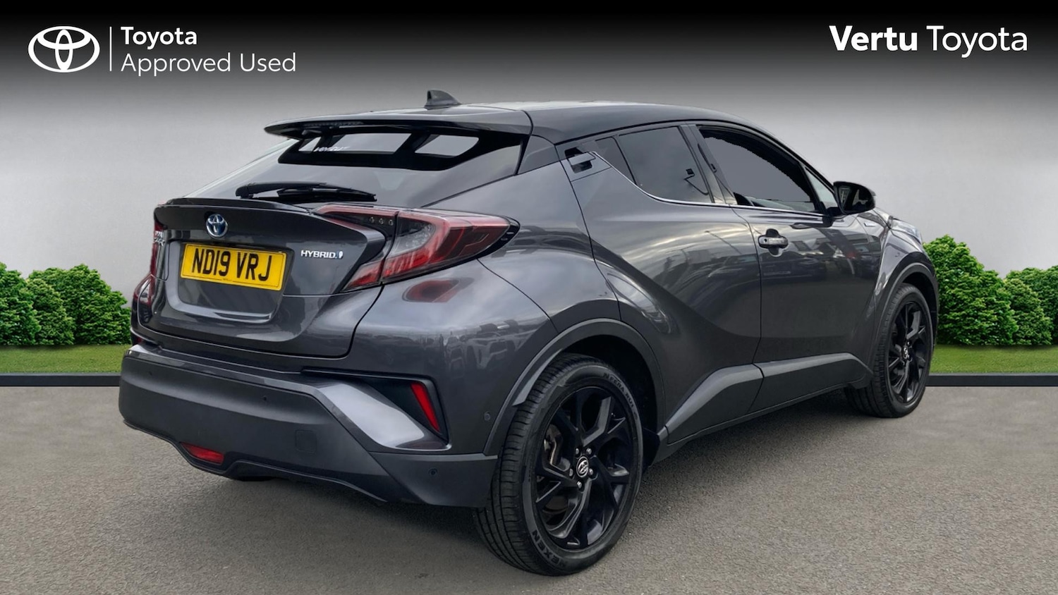Used Toyota C-HR 2019 for sale - 76170642: Photo 2