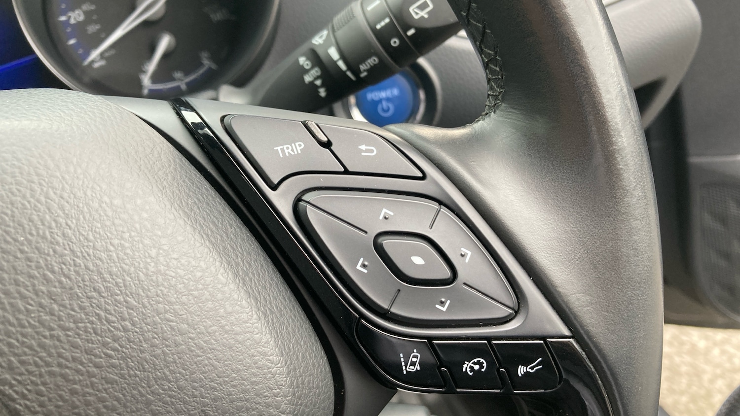 Used Toyota C-HR 2019 for sale - 76170642: Photo 34