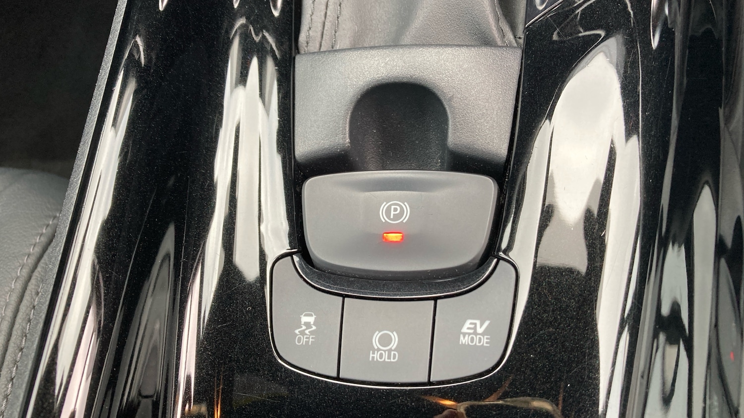 Used Toyota C-HR 2019 for sale - 76170642: Photo 39