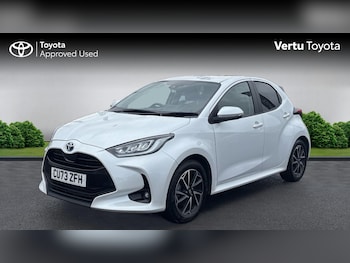 Used Toyota Yaris 2024 for sale - 77618801: Photo