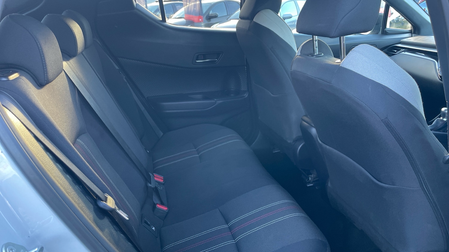 Used Toyota C-HR 2023 for sale - 76612523: Photo 12