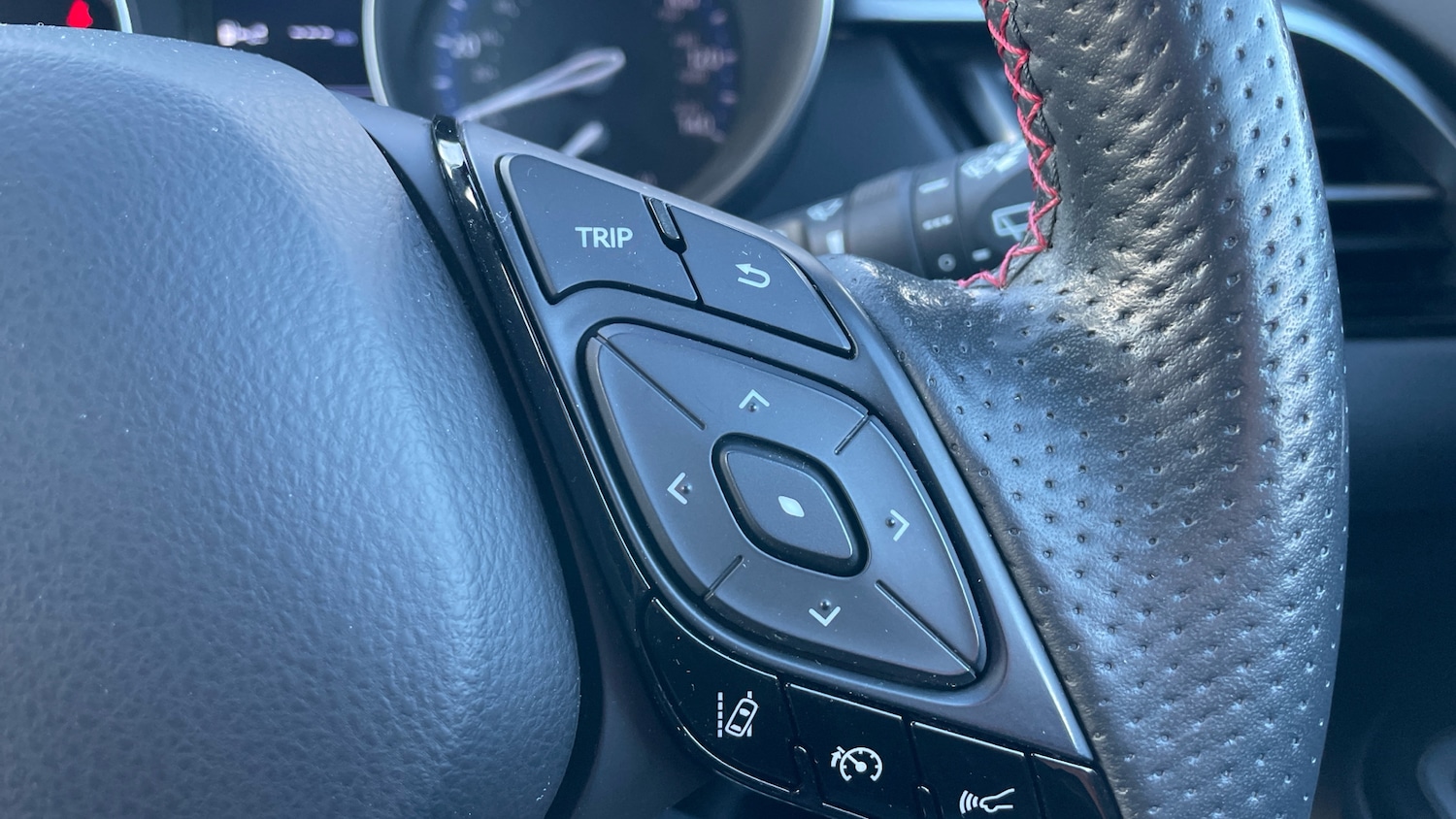 Used Toyota C-HR 2023 for sale - 76612523: Photo 38