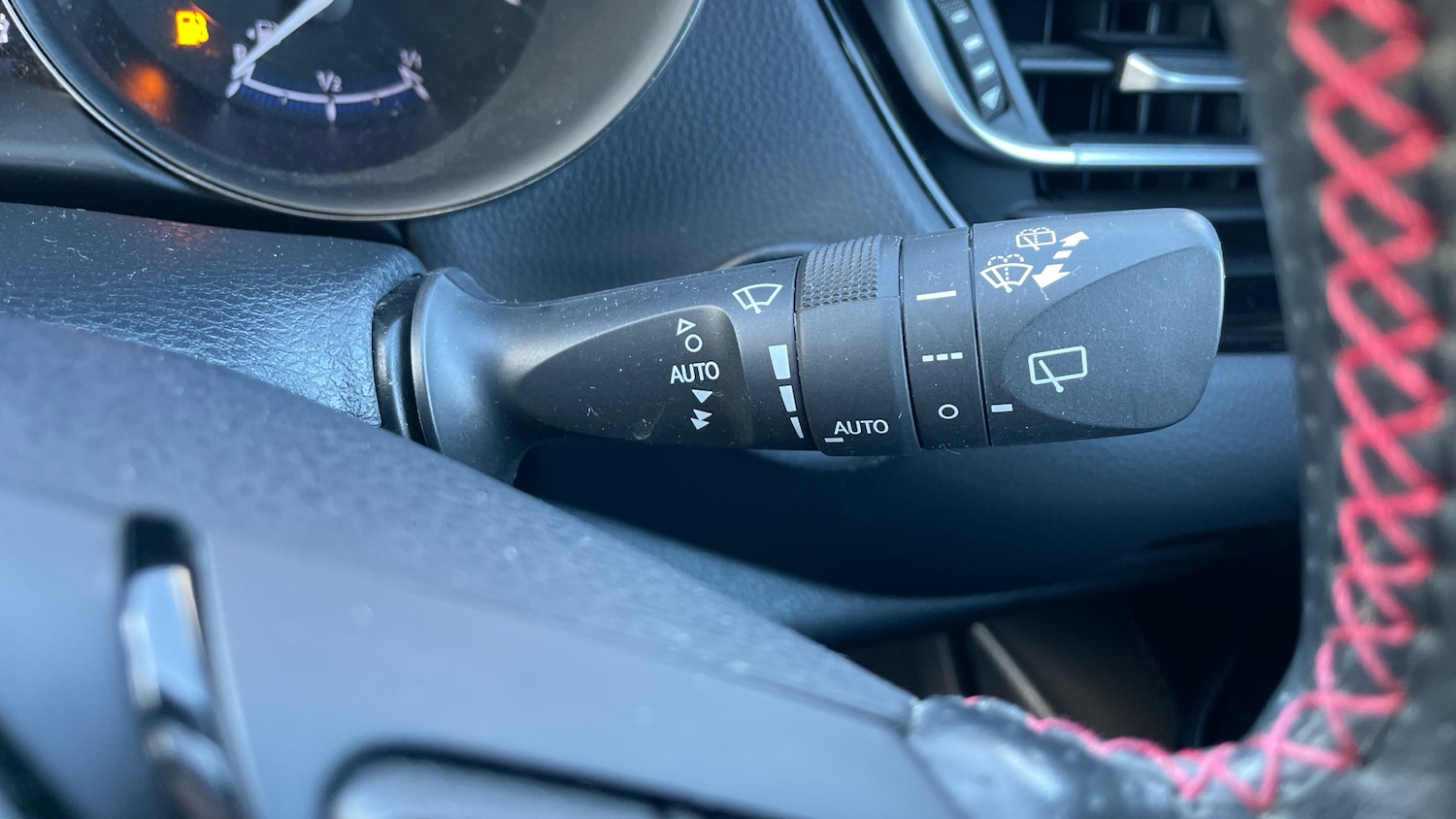 Used Toyota C-HR 2023 for sale - 76612523: Photo 39