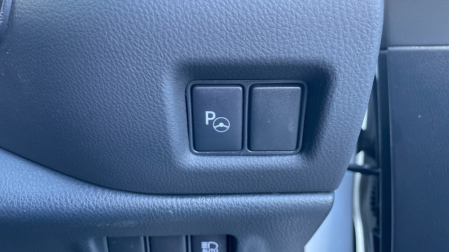 Used Toyota C-HR 2023 for sale - 76612523: Photo 42