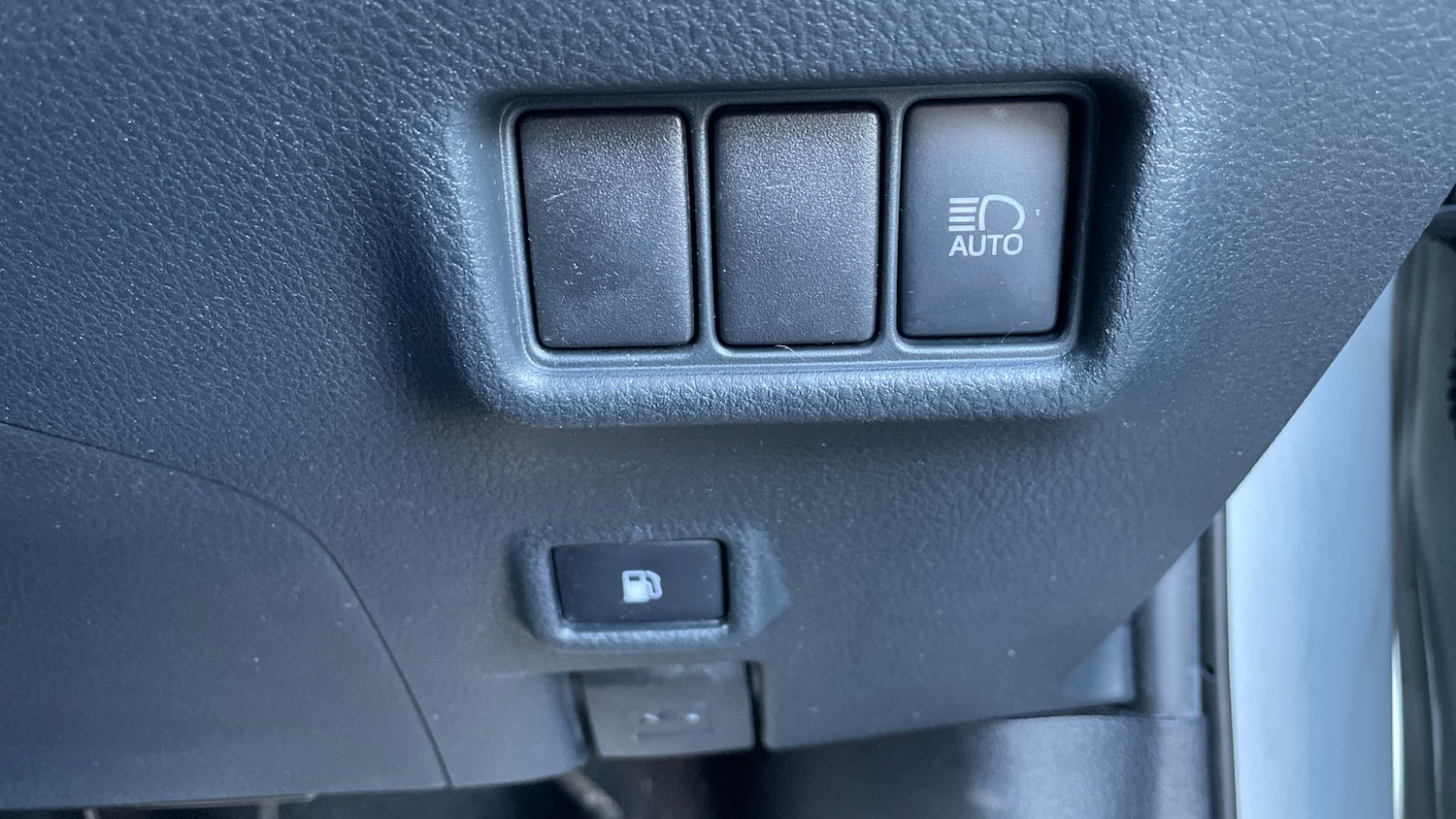 Used Toyota C-HR 2023 for sale - 76612523: Photo 43