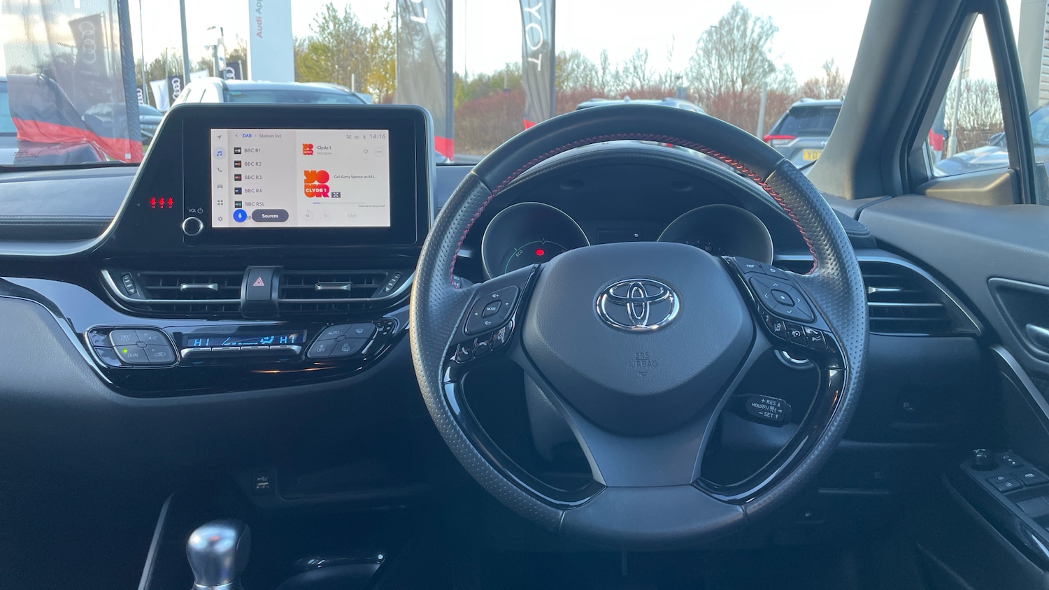 Used Toyota C-HR 2023 for sale - 76612523: Photo 6