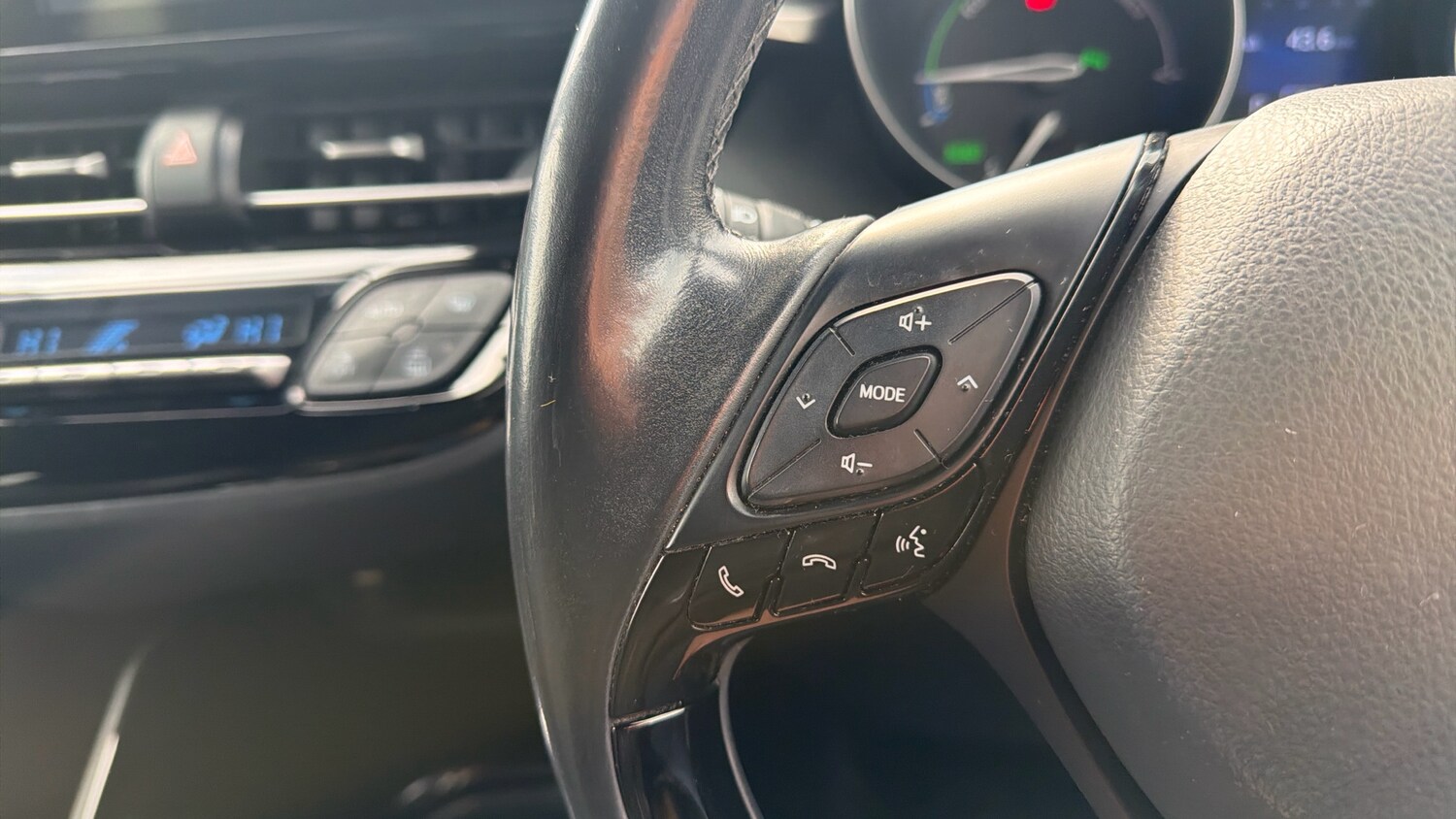 Used Toyota C-HR 2019 for sale - 78078037: Photo 32