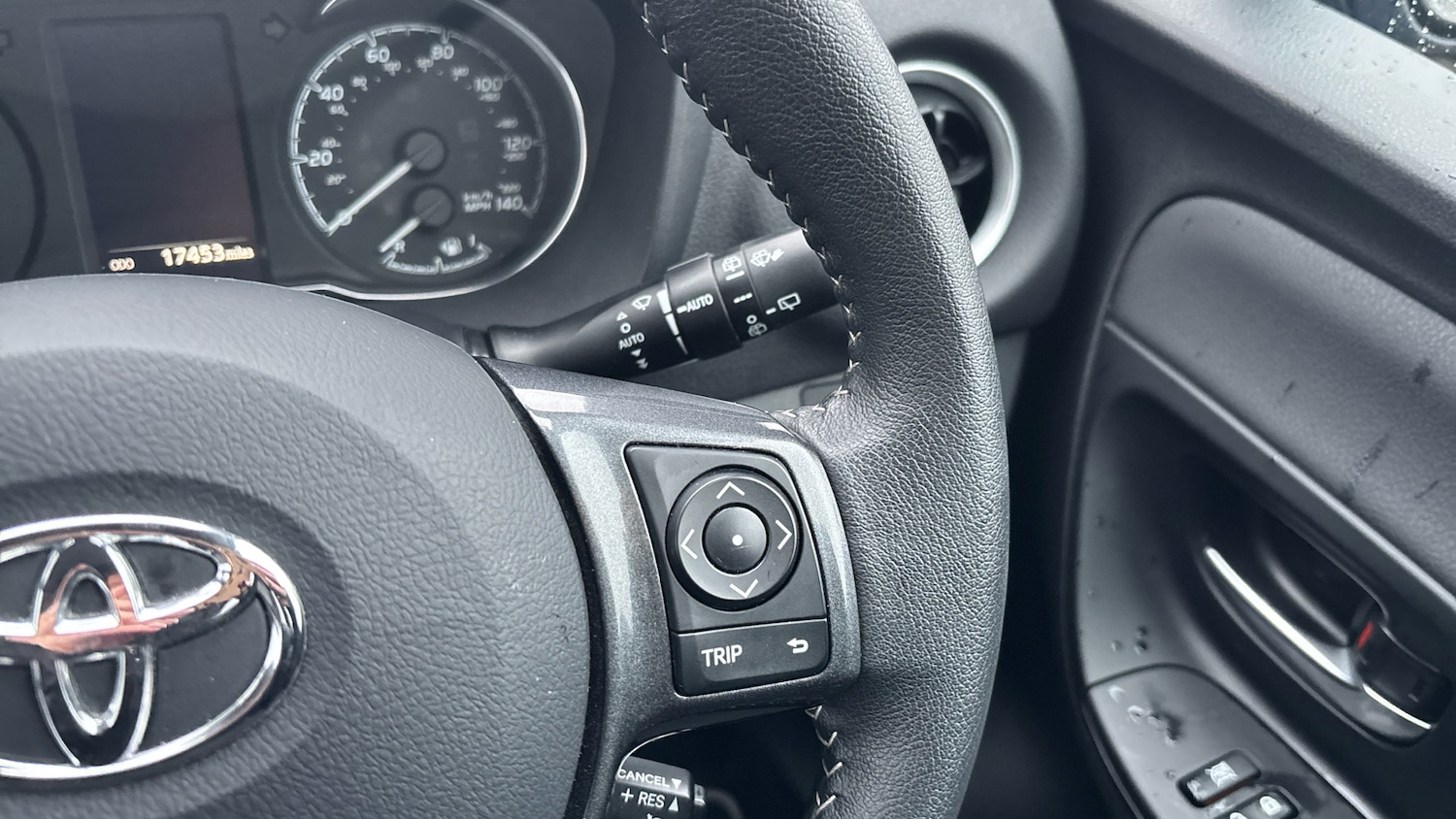 Used Toyota Yaris 2020 for sale - 77475529: Photo 24