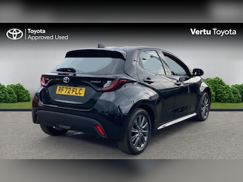 Used Toyota Yaris 2023 for sale - 79514320: Photo