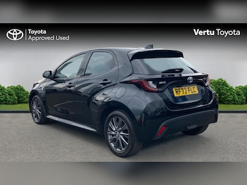 Used Toyota Yaris 2023 for sale - 79514320: Photo