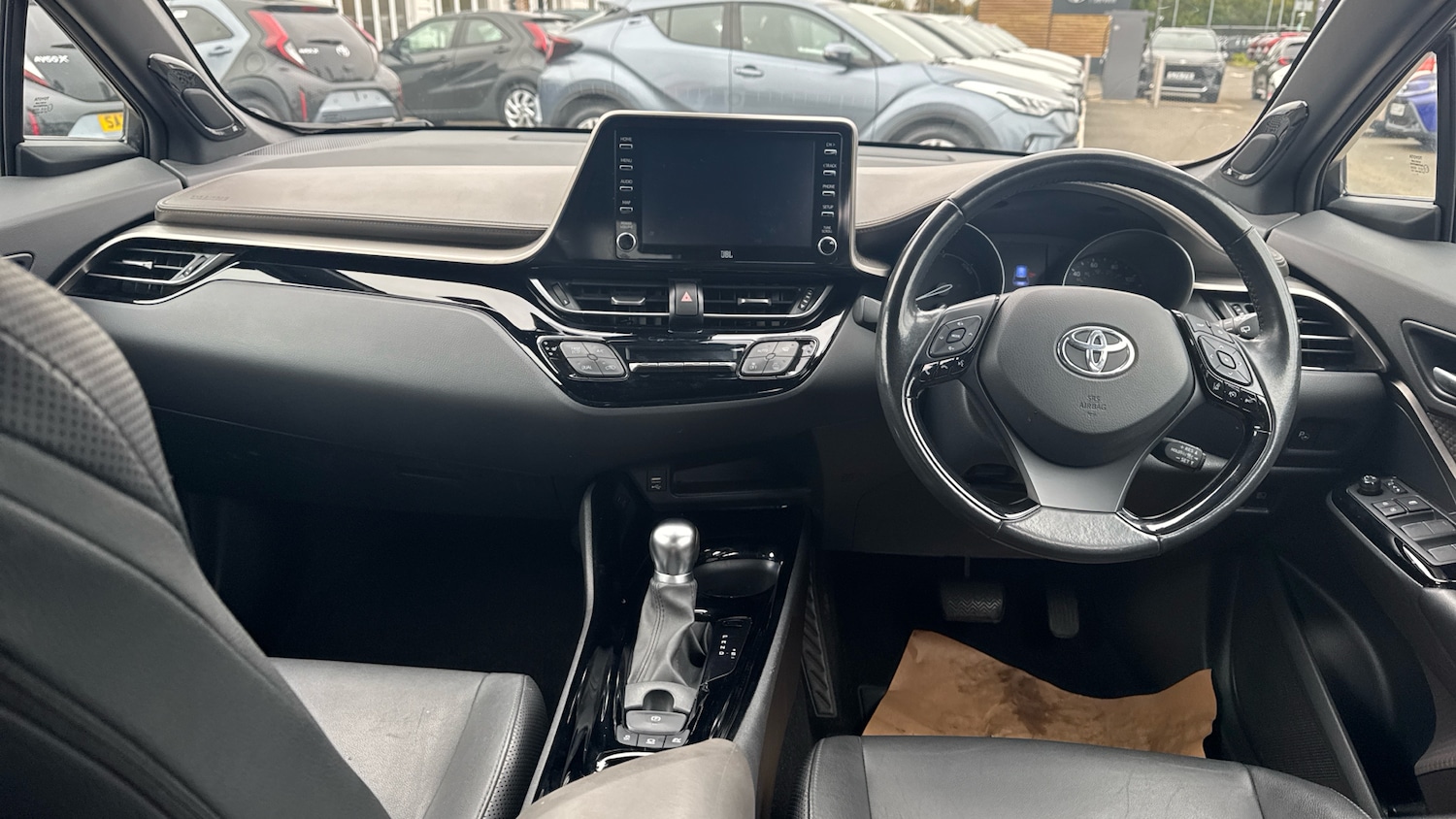Used Toyota C-HR 2021 for sale - 76233055: Photo 5