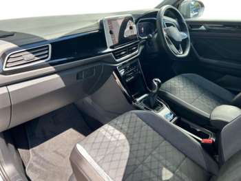 Used Volkswagen T-Roc 2023 for sale - 75155675: Photo