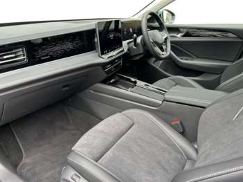 Used Volkswagen Passat 2025 for sale - 74950194: Photo