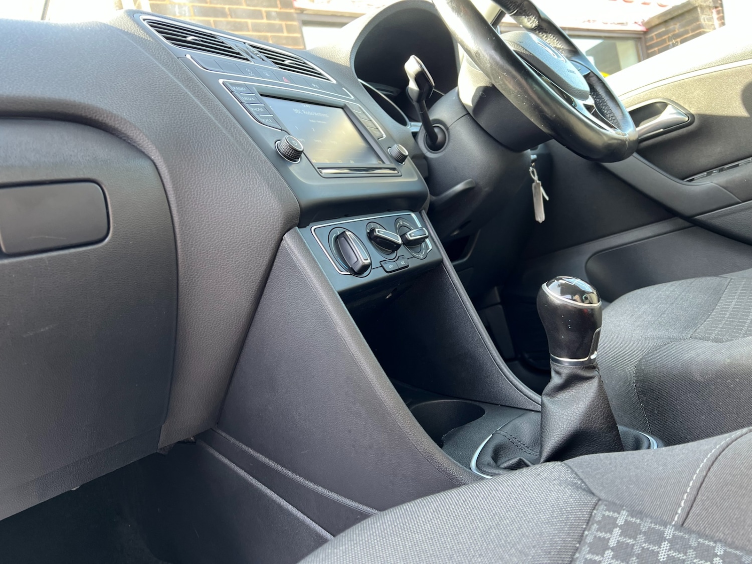 Used Volkswagen Polo 2017 for sale - 77665390: Photo 17