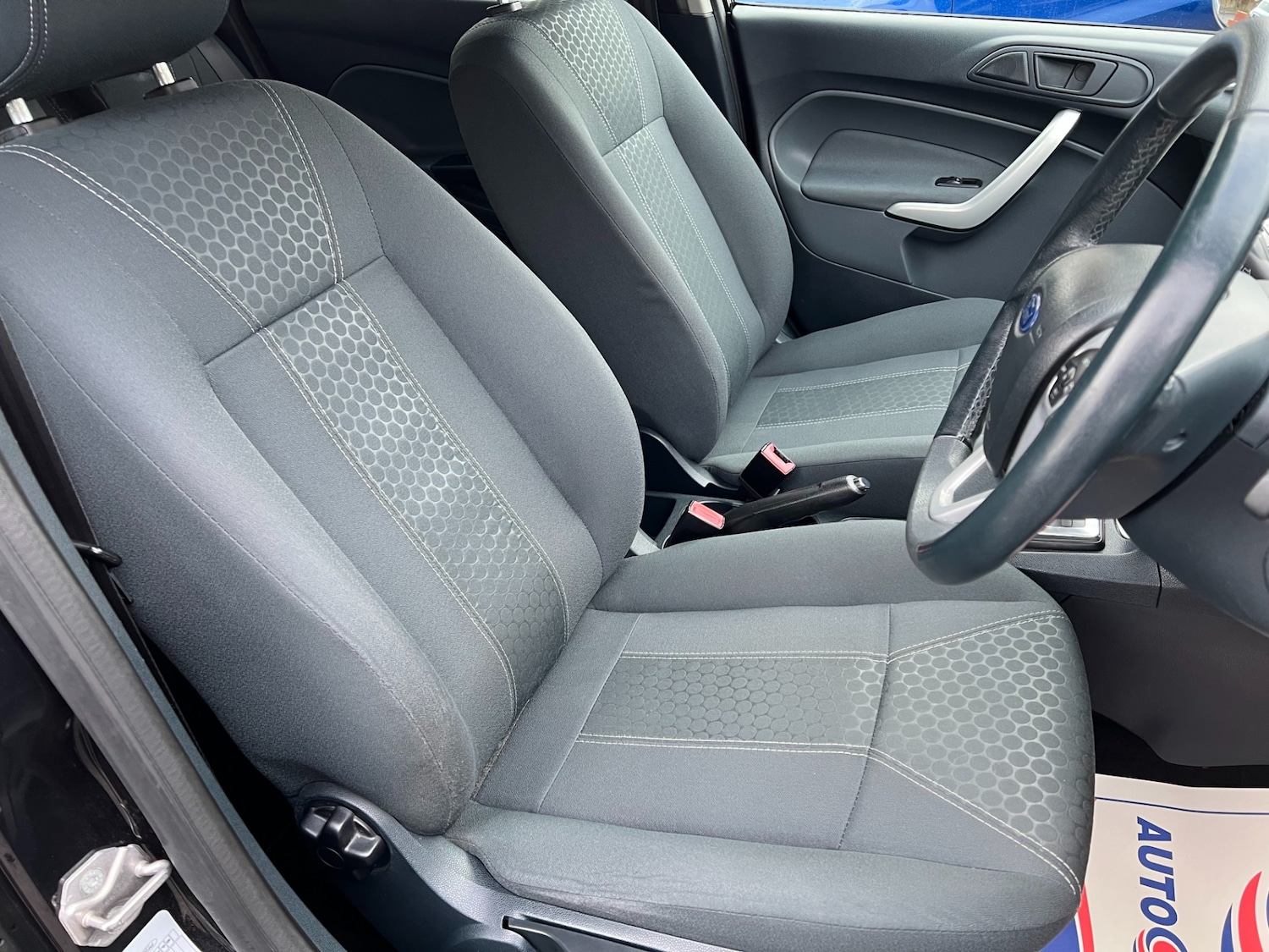 Used Ford Fiesta 2011 for sale - 76544419: Photo 11