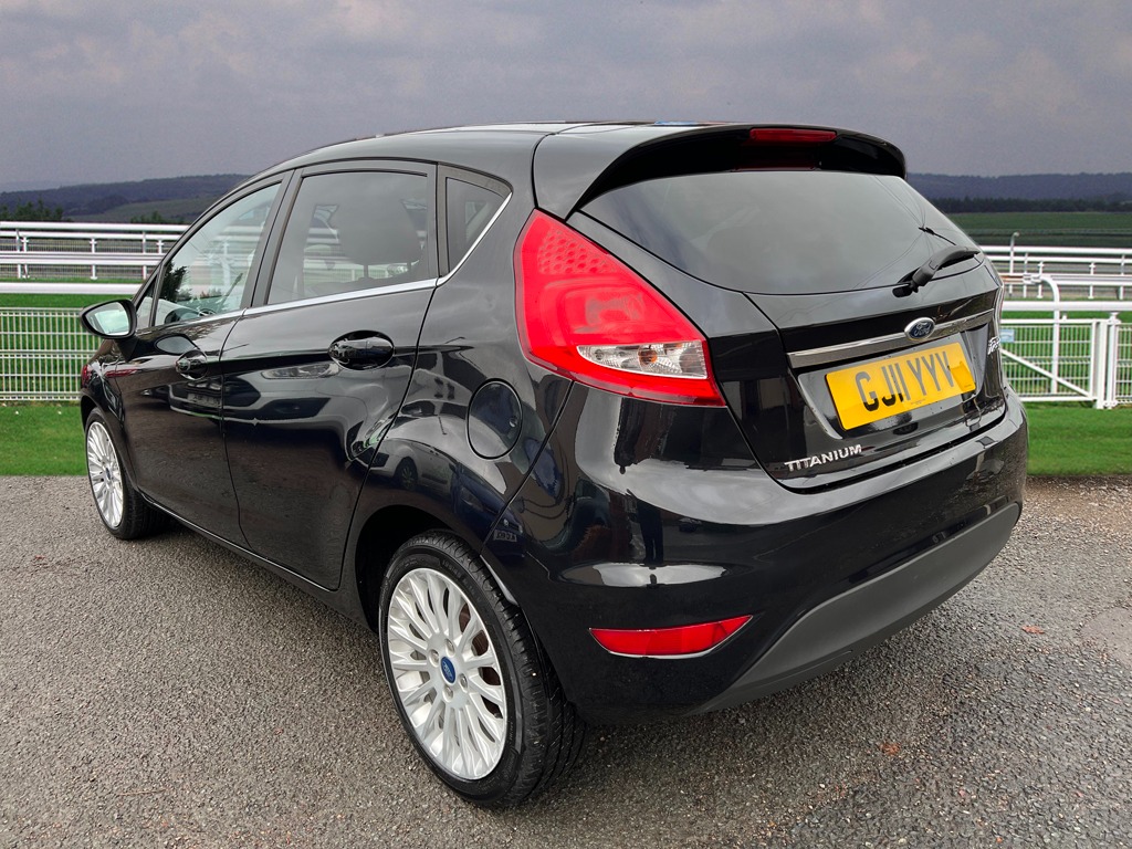 Used Ford Fiesta 2011 for sale - 76544419: Photo 2
