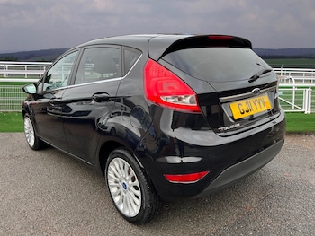 Used Ford Fiesta 2011 for sale - 76544419: Photo