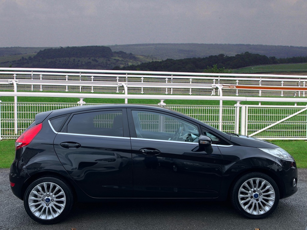 Used Ford Fiesta 2011 for sale - 76544419: Photo 8