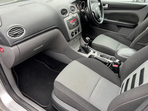 Used Ford Focus 2010 for sale - 76287458: Photo 13