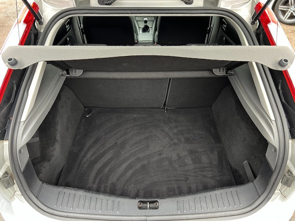 Used Ford Focus 2010 for sale - 76287458: Photo 19