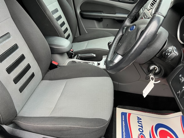 Used Ford Focus 2010 for sale - 76287458: Photo 21